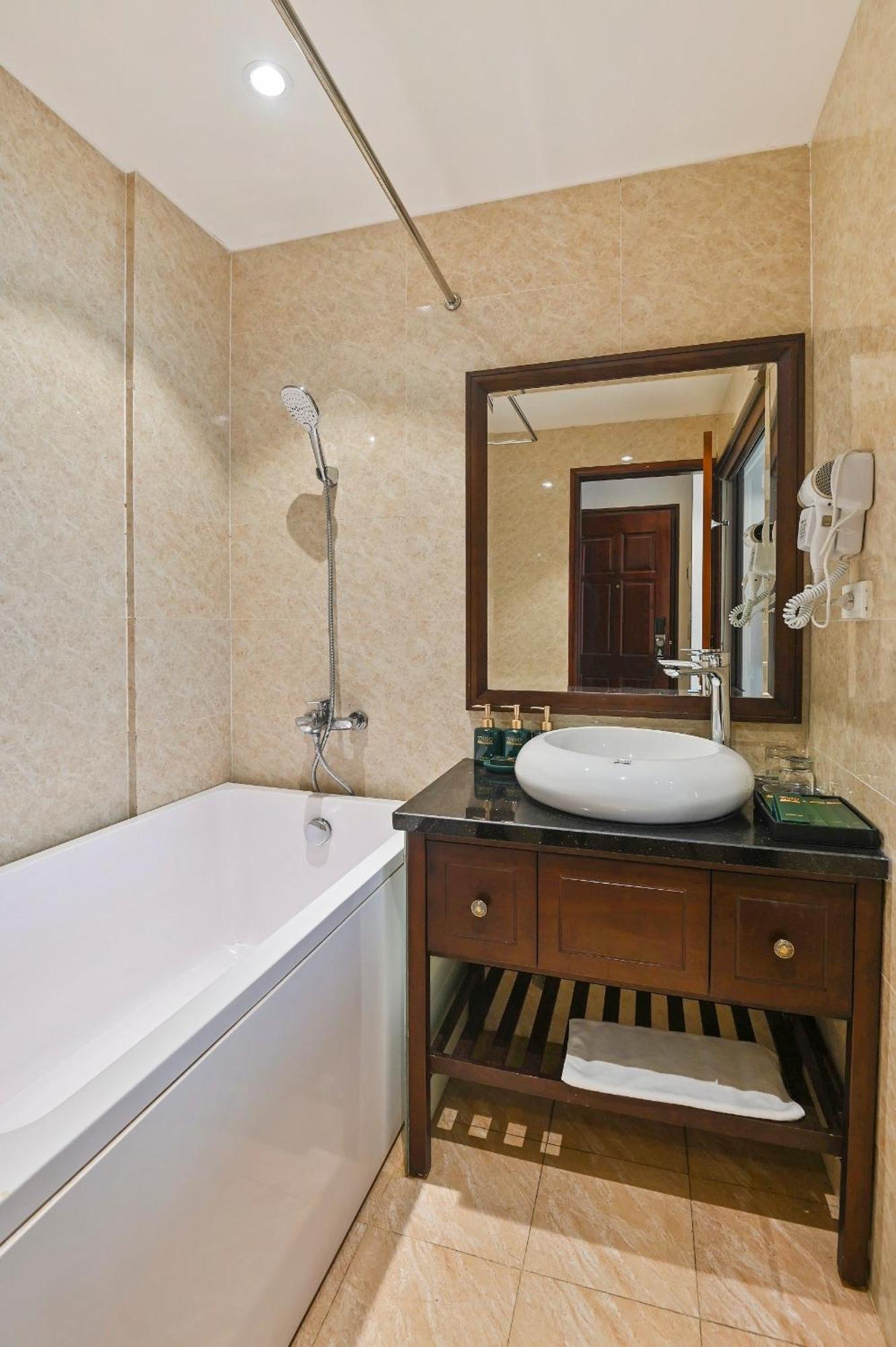 Sunny 22Land Residence Hotel 2 Hanoi Esterno foto